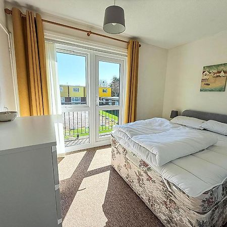 Lovely 4 Berth Chalet To Hire In Hemsby Nearby The Beach Ref 18177B 外观 照片