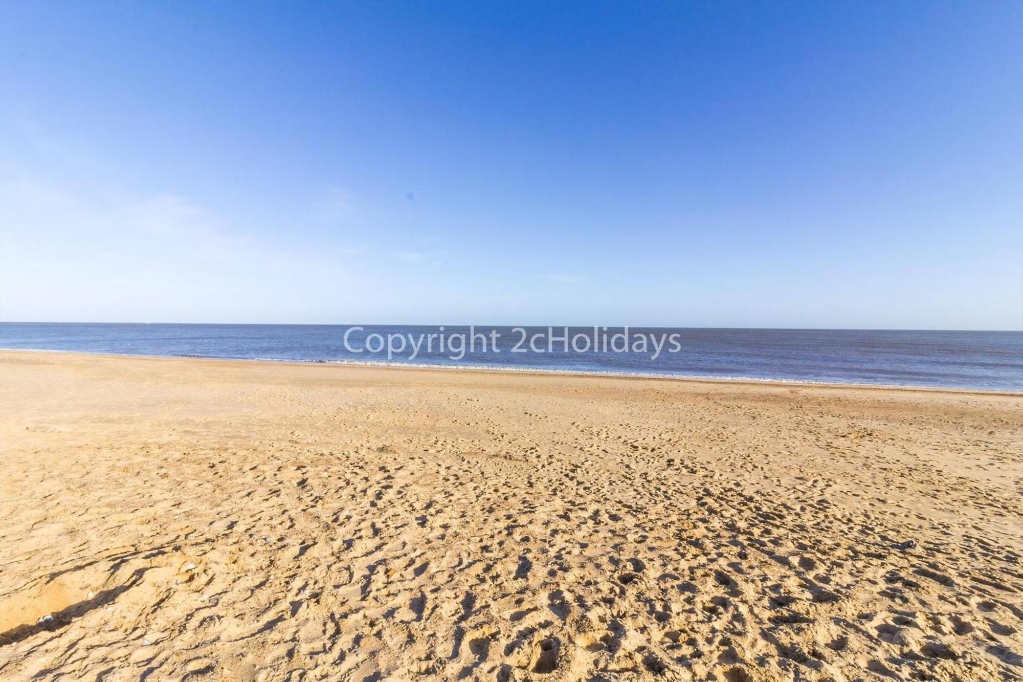 Lovely 4 Berth Chalet To Hire In Hemsby Nearby The Beach Ref 18177B 外观 照片