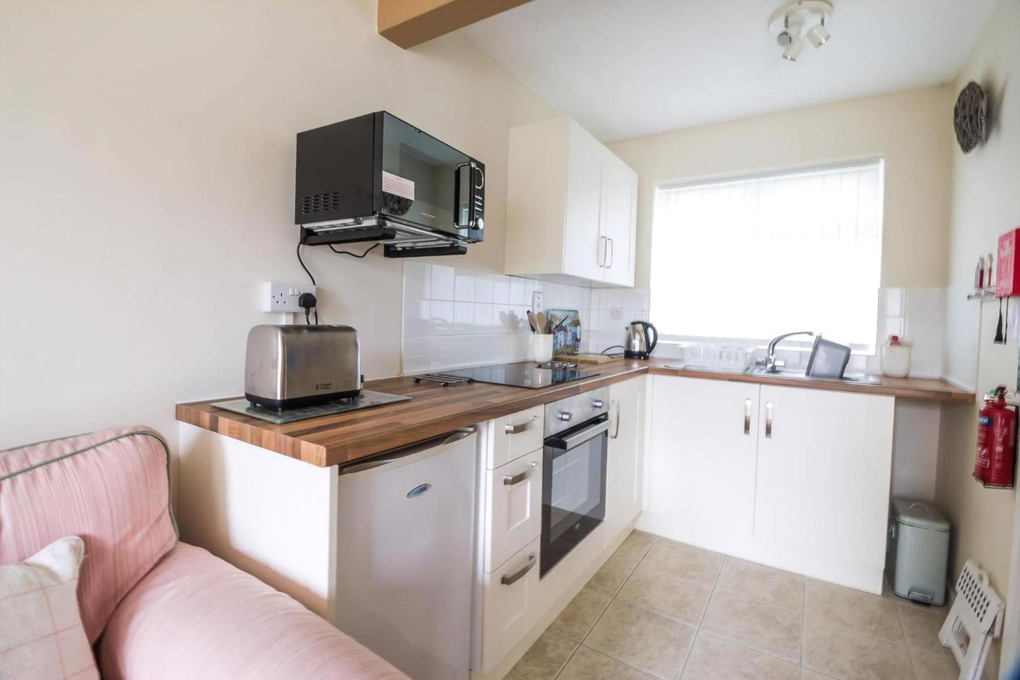 Lovely 4 Berth Chalet To Hire In Hemsby Nearby The Beach Ref 18177B 外观 照片