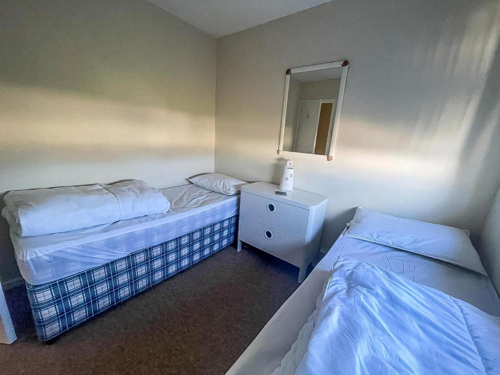 Lovely 4 Berth Chalet To Hire In Hemsby Nearby The Beach Ref 18177B 外观 照片
