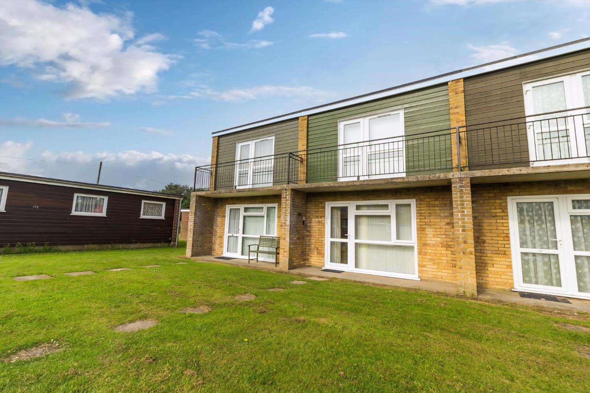 Lovely 4 Berth Chalet To Hire In Hemsby Nearby The Beach Ref 18177B 外观 照片