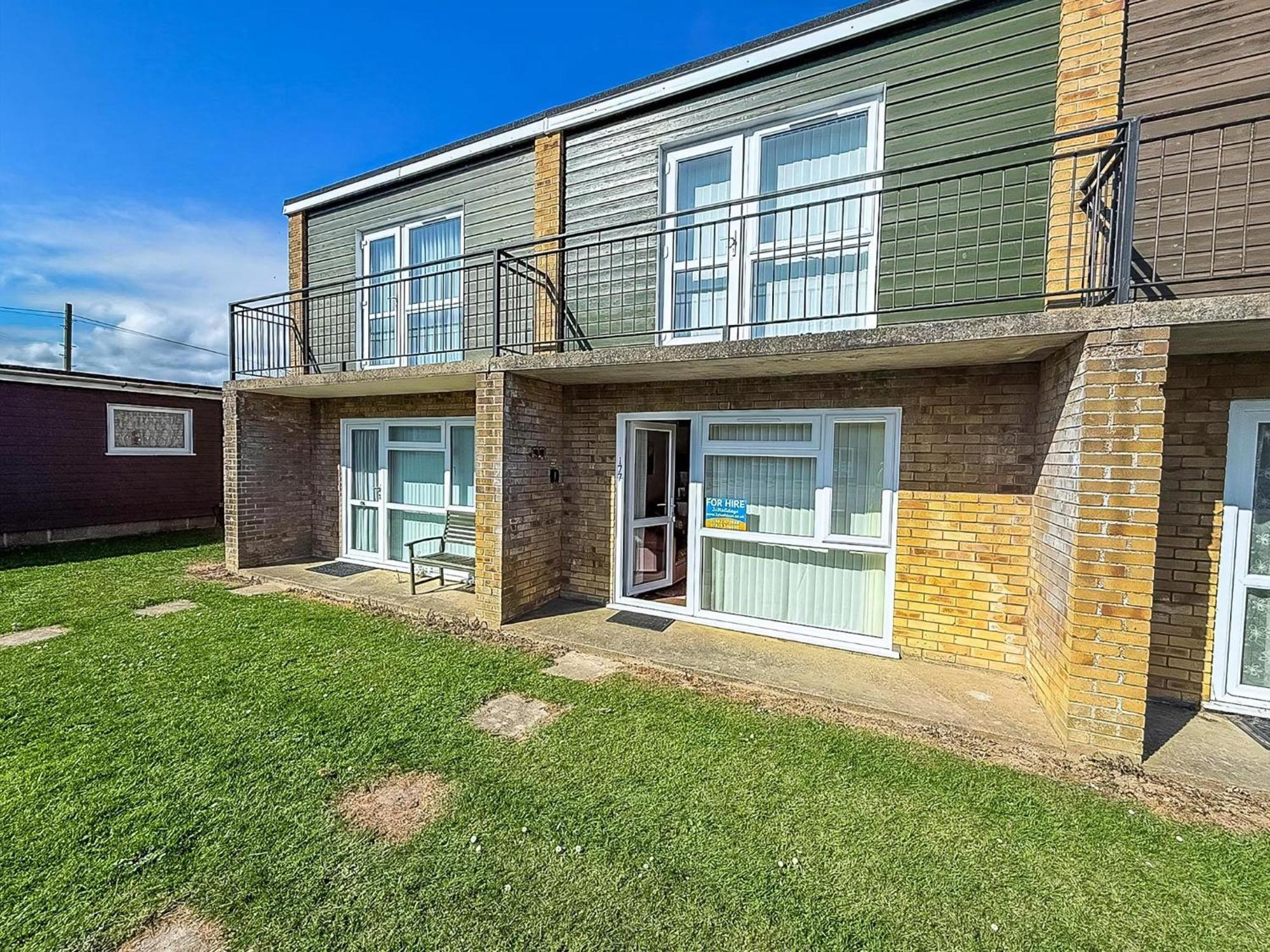 Lovely 4 Berth Chalet To Hire In Hemsby Nearby The Beach Ref 18177B 外观 照片