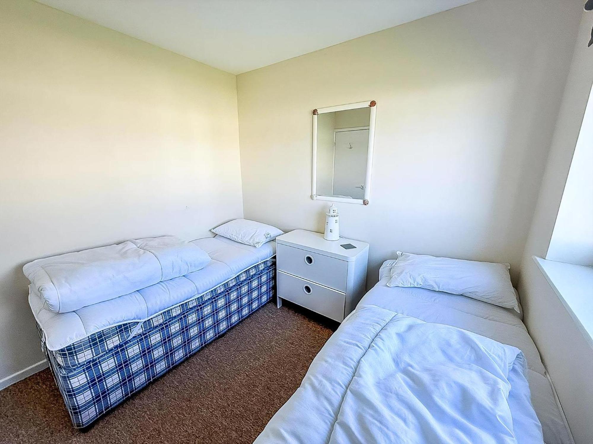Lovely 4 Berth Chalet To Hire In Hemsby Nearby The Beach Ref 18177B 外观 照片